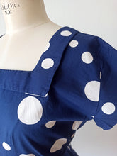 Load image into Gallery viewer, 1950s - Fabulous Dotted Cotton Dress - W28.5 (72cm)