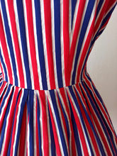 Load image into Gallery viewer, 1950s 1960s - Gorgeous Striped Cotton Dress - W31.5 (80cm)