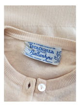 Laden Sie das Bild in den Galerie-Viewer, 1950s - BALLANTYNE, Scotland - Gorgeous Pure Cashmere Cardigan