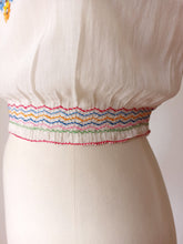 Cargar imagen en el visor de la galería, 1940s - Precious Hungarian Gauze Blouse - W30 (76cm)