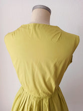 Charger l'image dans la galerie, 1950s 1960s - FRANCE - Adorable Green Embroidery Dress - W28.5 (72cm)