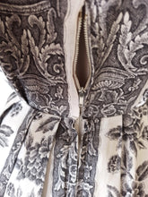 Load image into Gallery viewer, 1950s - PARIS - Elegant Novelty Print Cotton Dress - W26 (66cm)