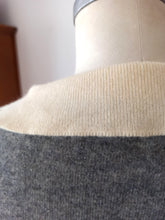 Charger l'image dans la galerie, 1950s - BONWIT - PRINGLE, Scotland - Gorgeous Cashmere Cardigan - Sz 40