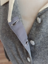 Charger l'image dans la galerie, 1950s - BONWIT - PRINGLE, Scotland - Gorgeous Cashmere Cardigan - Sz 40