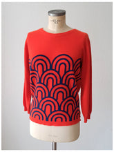Laden Sie das Bild in den Galerie-Viewer, 1950s 1960s - PRINGLE, Scotland - Intarsia Cashmere Sweater - Sz M/L