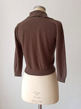 Laden Sie das Bild in den Galerie-Viewer, 1950s - DALTON, USA - Mushroom Brown Cashmere Cardigan