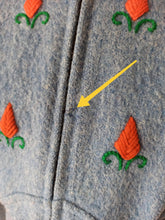 Laden Sie das Bild in den Galerie-Viewer, 1940s - JENAX, USA - Collectable Embroidered Wool Ski Jacket - Sz Medium