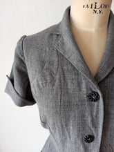 Carica l'immagine nel visualizzatore di Gallery, 1940s - ELAN, France - Exquisite Grey Wool Dress - W29 (74cm)