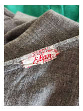 Carica l'immagine nel visualizzatore di Gallery, 1940s - ELAN, France - Exquisite Grey Wool Dress - W29 (74cm)
