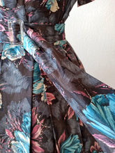 Load image into Gallery viewer, 1950s - Stunning Roseprint Cotton Dress - W29 (74cm)