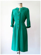 Load image into Gallery viewer, 1940s - RICHARD MARCUS, USA - Delightful Emerald Rayon Dress - W31.5 (80cm)