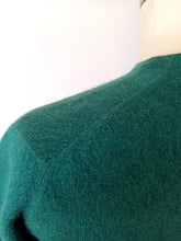 Load image into Gallery viewer, 1950s - PRINGLE, Scotland - Gorgeous Forest Green Jumper - Sz L