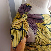 Laden Sie das Bild in den Galerie-Viewer, 1950s 1960s - Stunning Monarch Butterfly Cotton Dress - W26/27 (66/68cm)