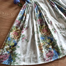 Charger l'image dans la galerie, 1950s - Exquisite French Floral Novelty Dress - W27 (68cm)