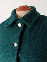 Charger l'image dans la galerie, 1950s 1960s - AIMÉE COUTURE, France - Gorgeous Green Wool Cape