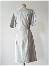 Laden Sie das Bild in den Galerie-Viewer, 1940s 1950s - Romantic Handmade Pale Ice Blue Silk Dress - W28 (71cm)