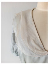 Laden Sie das Bild in den Galerie-Viewer, 1940s 1950s - Romantic Handmade Pale Ice Blue Silk Dress - W28 (71cm)