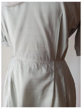 Laden Sie das Bild in den Galerie-Viewer, 1940s 1950s - Romantic Handmade Pale Ice Blue Silk Dress - W28 (71cm)