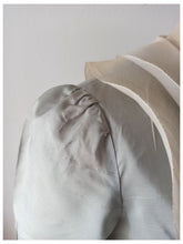 Laden Sie das Bild in den Galerie-Viewer, 1940s 1950s - Romantic Handmade Pale Ice Blue Silk Dress - W28 (71cm)