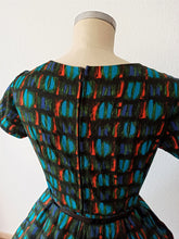 Charger l'image dans la galerie, 1950s 1960s - Fabulous Abstract Cotton Dress - W31 (80cm)