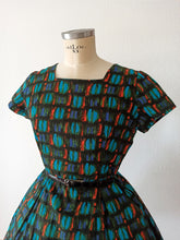 Charger l'image dans la galerie, 1950s 1960s - Fabulous Abstract Cotton Dress - W31 (80cm)