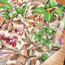Cargar imagen en el visor de la galería, 1940s - Gorgeous Colorful Floral Rayon Dress - W28.5 (72cm)