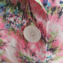 Charger l'image dans la galerie, 1940s 1950s - Adorable Pink Floral Print Rayon Dress - W31 (78cm)
