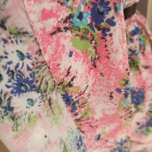 Charger l'image dans la galerie, 1940s 1950s - Adorable Pink Floral Print Rayon Dress - W31 (78cm)
