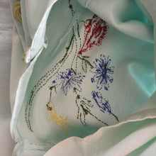 Load image into Gallery viewer, 1940s - Adorable Mint Green Embroidery Linen Dress - W27.5 (70cm)