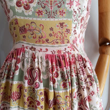 Load image into Gallery viewer, 1940s - Adorable Swiss/Tirol Novelty Rayon Dress - W26 (66cm)