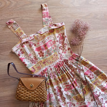 Load image into Gallery viewer, 1940s - Adorable Swiss/Tirol Novelty Rayon Dress - W26 (66cm)