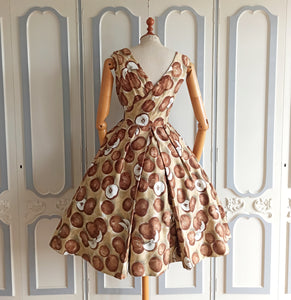 1950s - Stunning Coconuts Novelty Print Dress - W26 (66cm)