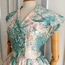 Cargar imagen en el visor de la galería, 1950s - Precious Parisien Impressionistic Floral Dress - W29 (74cm)
