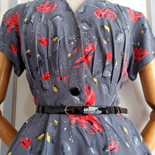 Load image into Gallery viewer, 1940s 1950s - Stunning Roseprint Rayon Dress - W34 (86cm)
