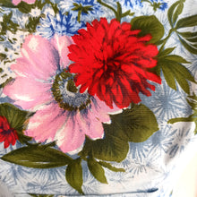 Laden Sie das Bild in den Galerie-Viewer, 1950s - SAMBO FASHIONS - Spectacular Floral Dress - W25/26 (64/66cm)
