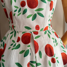 Load image into Gallery viewer, 1950s - Like New! Fabulous French Massive Pockets Dress - W33 (84cm)
