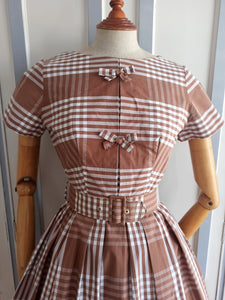1950s - Francie Reve, Paris - Adorable Plaid Chocolate Dress - W25/26 (64/66cm)