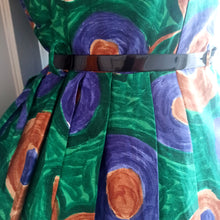 Load image into Gallery viewer, 1950s 1960s - Ascot Model, Ireland -  Stunning Green Floral Dress - W27 (68cm)

