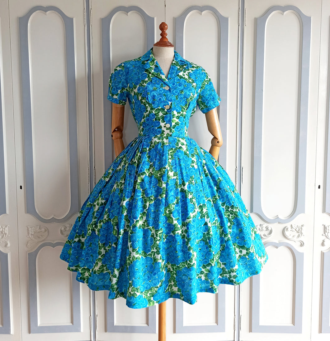 1950s - Fabulous Blue Roseprint Dress - W27.5 (70cm)