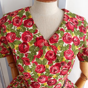 1950s - Stunning Roseprint Cotton Dress - W30 (76cm)