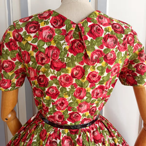 1950s - Stunning Roseprint Cotton Dress - W30 (76cm)