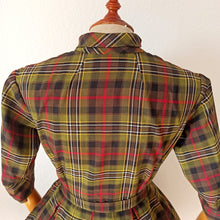 Load image into Gallery viewer, 1950s 1960s - Elegant Green Plaid Soft Wool Dress - W32 (82cm)
