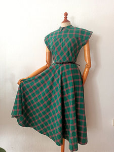 1940s - Adorable Green Plaid Cotton Dress - W31 (80cm)