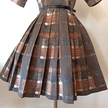 Charger l&#39;image dans la galerie, 1950s - Illum, France - Gorgeous Abstract Cotton Dress - W26 (66cm)
