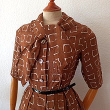 Laden Sie das Bild in den Galerie-Viewer, 1950s - Marvelous Brown Chocolate Dress - W25/26 (64/66cm)
