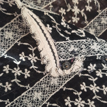 Cargar imagen en el visor de la galería, 1930s - Gorgeous Puff Shoulders Embroidered Dress - W30 (76cm)
