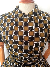 Load image into Gallery viewer, 1950s - Exquisite Green Black Geometric Dress - W27.5 (70cm)
