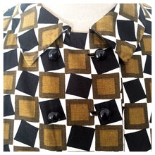 Laden Sie das Bild in den Galerie-Viewer, 1950s - Exquisite Green Black Geometric Dress - W27.5 (70cm)
