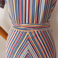 Charger l&#39;image dans la galerie, 1940s - Adorable Rainbow Stripes Cotton Dress - W31.5 (80cm)
