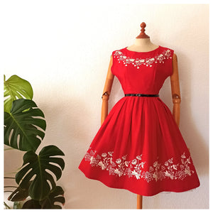 1950s - Gorgeous Red Embroidery Linen Dress - W27.5 (70cm)